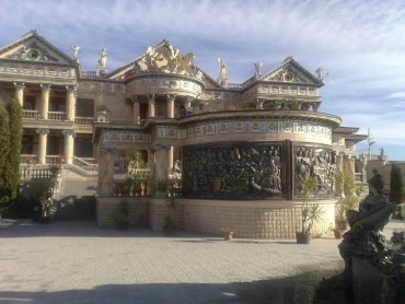 Барельеф. Цезарь и воины. Портфолио скульптора Сардаряна Самвела Сергеевича