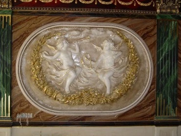 Барельеф. Амуры с флейтой. Портфолио скульптора Сардаряна Самвела Сергеевича