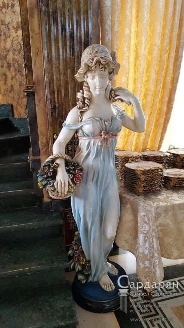 Скульптура. Девушка с корзиной цветов. Портфолио скульптора Сардаряна Самвела Сергеевича