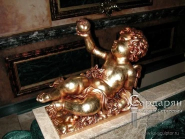 Интерьерная скульптура. Мальчик с яблоком. Портфолио скульптора Сардаряна Самвела Сергеевича