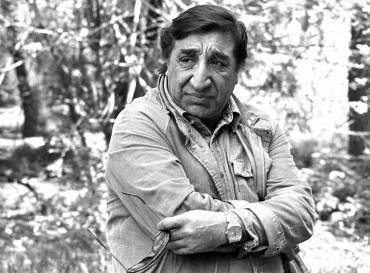 Фрунзик Мкртчян Мушегович
. Портфолио скульптора Сардаряна Самвела Сергеевича