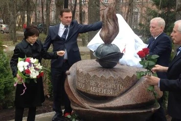 Мемориал ликвидаторам атомных катастроф. г. Дубна. Портфолио скульптора Сардаряна Самвела Сергеевича