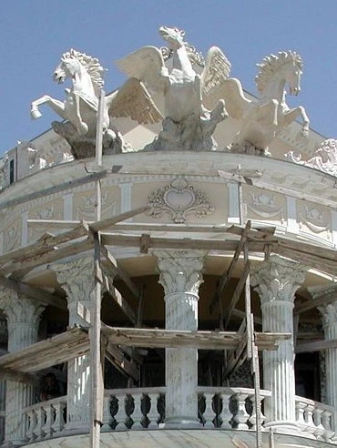 Заказать архитектурную скульптуру